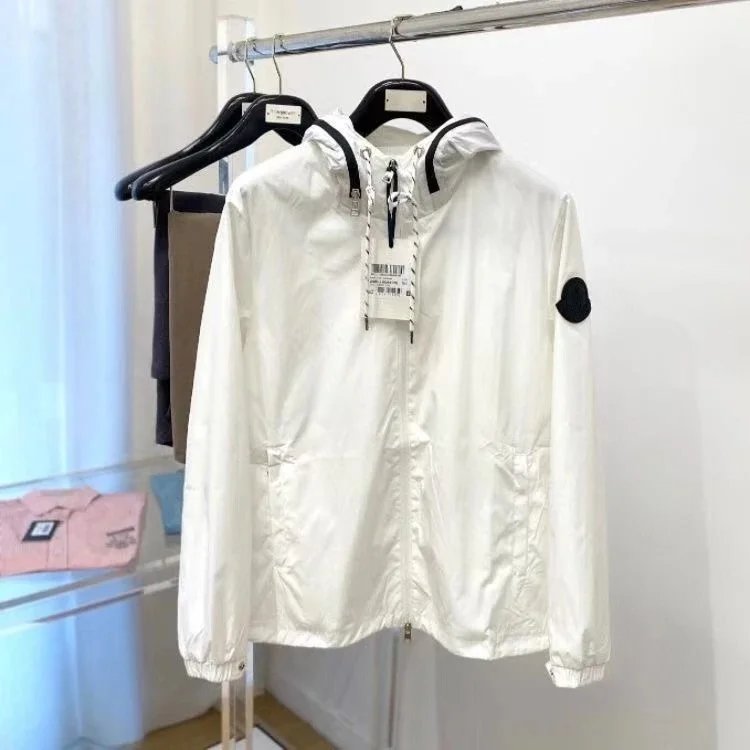 Moncler 04白色 Moncler 04白色