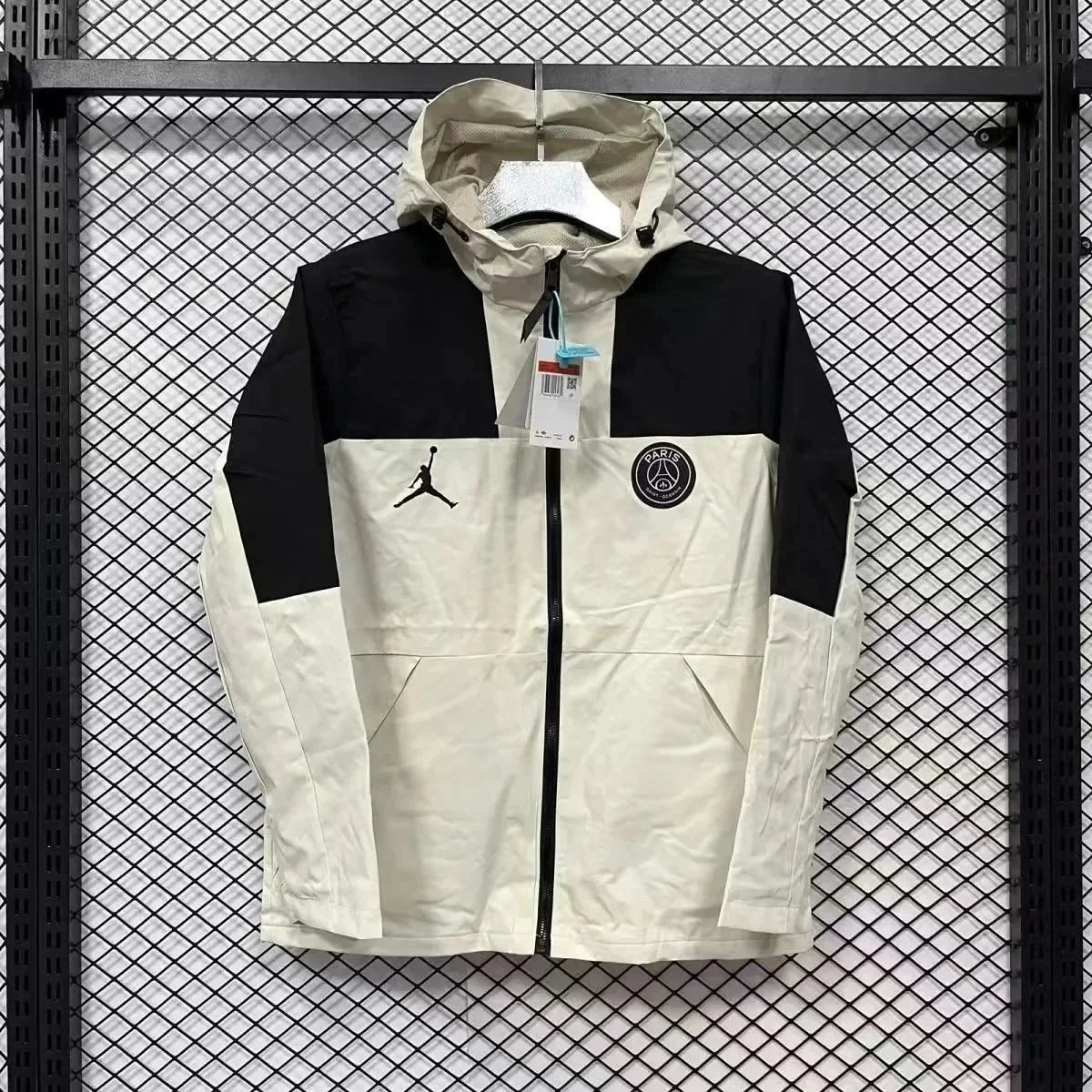 AJ01 AJ01