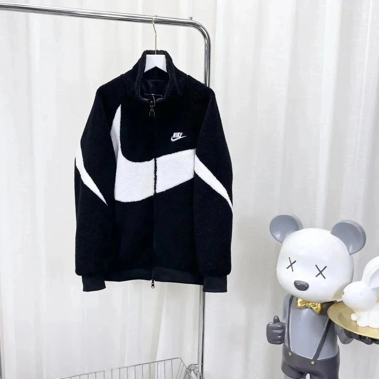 黑白色毛绒外套 黑白色毛绒外套