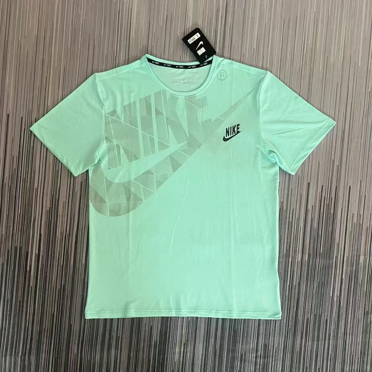t-shirt/8 t-shirt/8