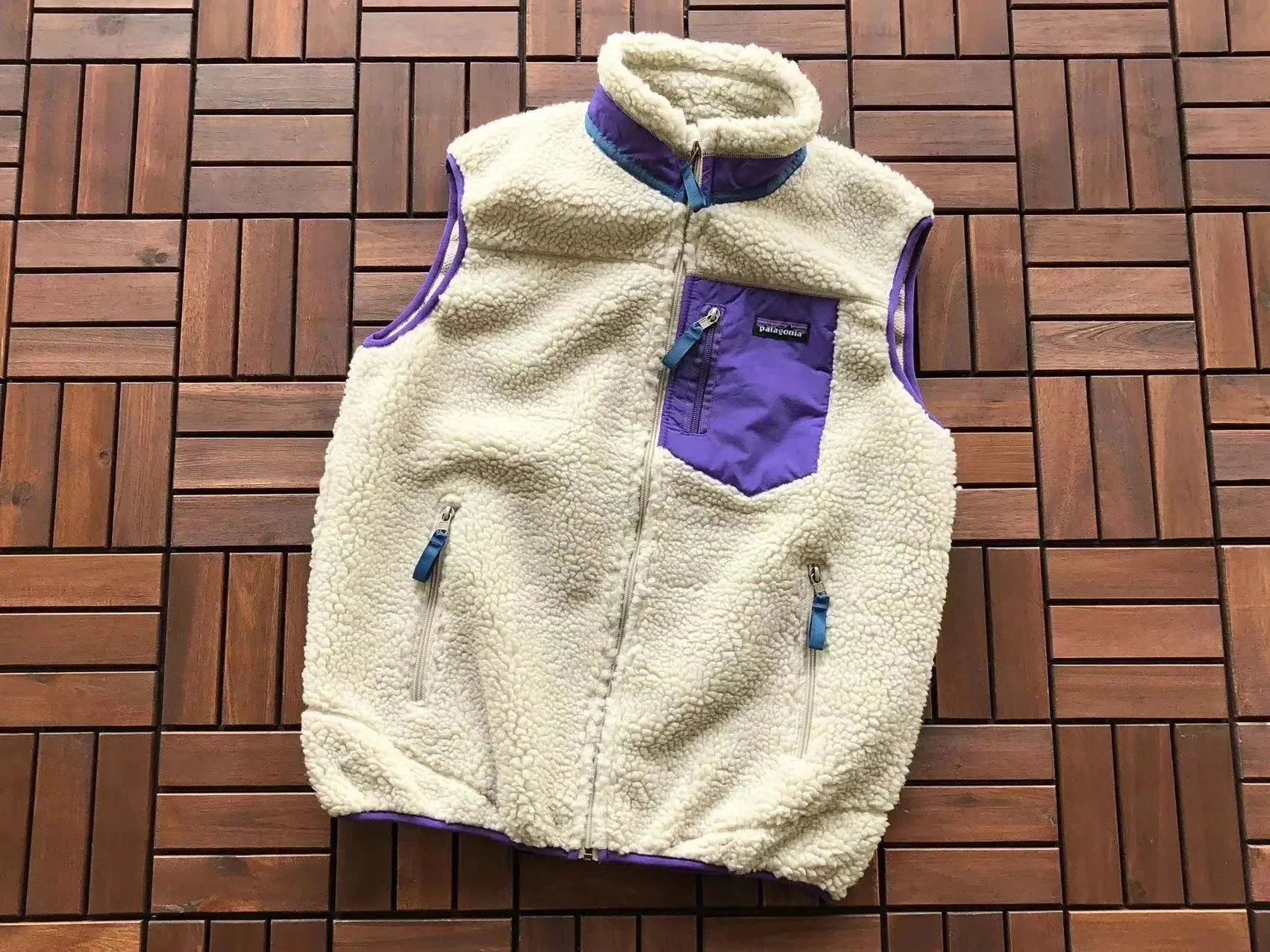 22 22