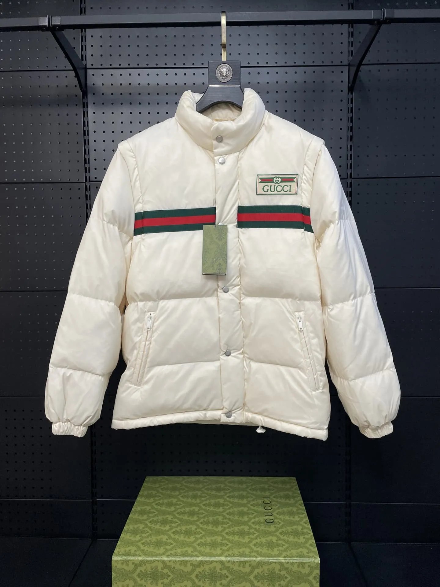 32(40-48) 32(40-48)