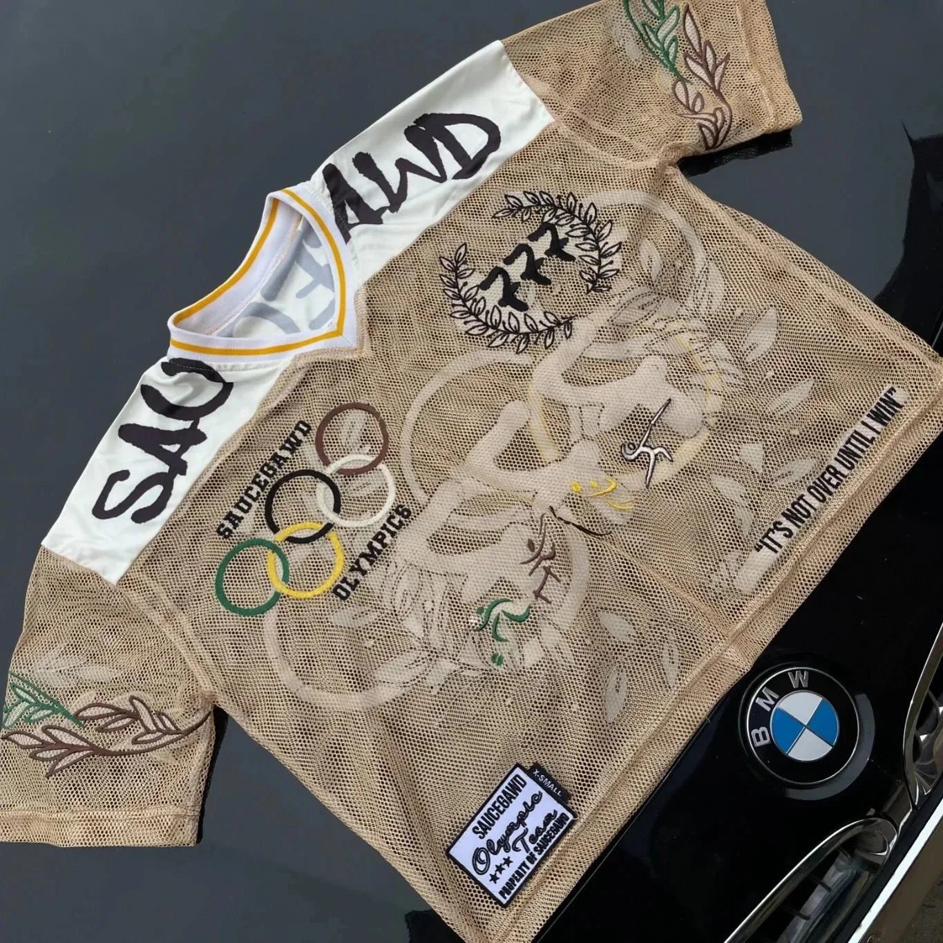 24卡其 24卡其