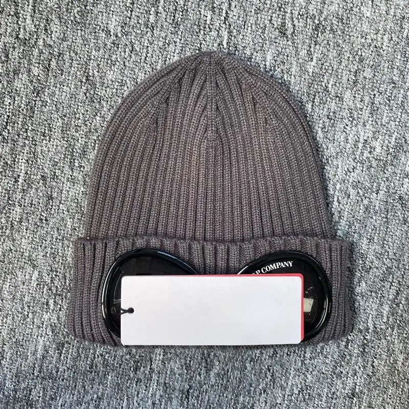 褐色 褐色