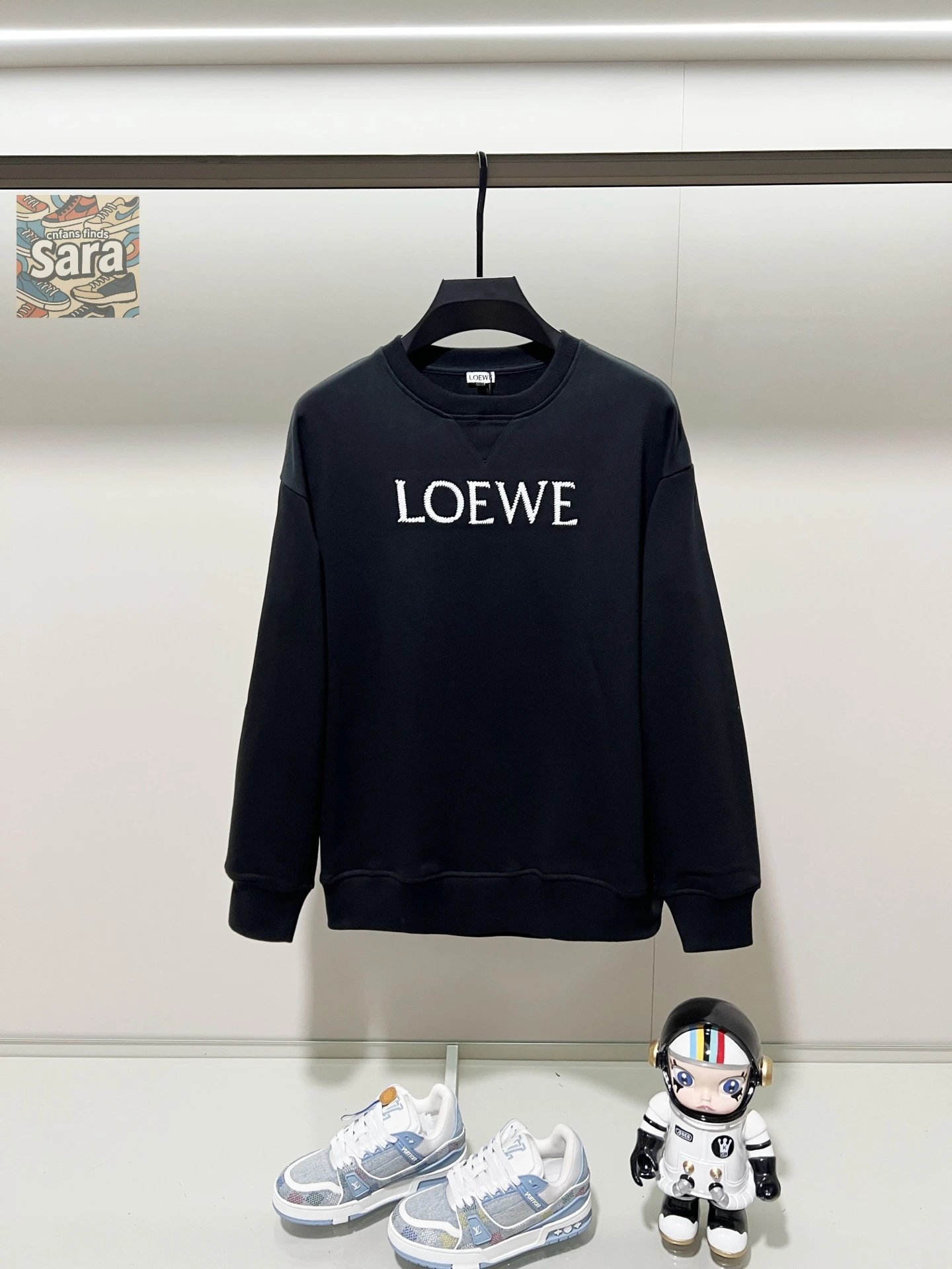 3 3
