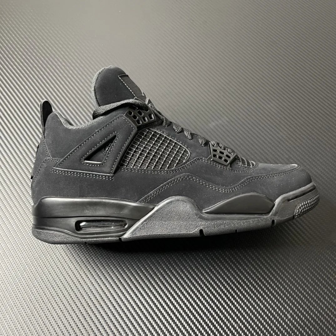 PB特价 AJ4 黑猫 CU1110-010(36-39) PB特价 AJ4 黑猫 CU1110-010(36-39)