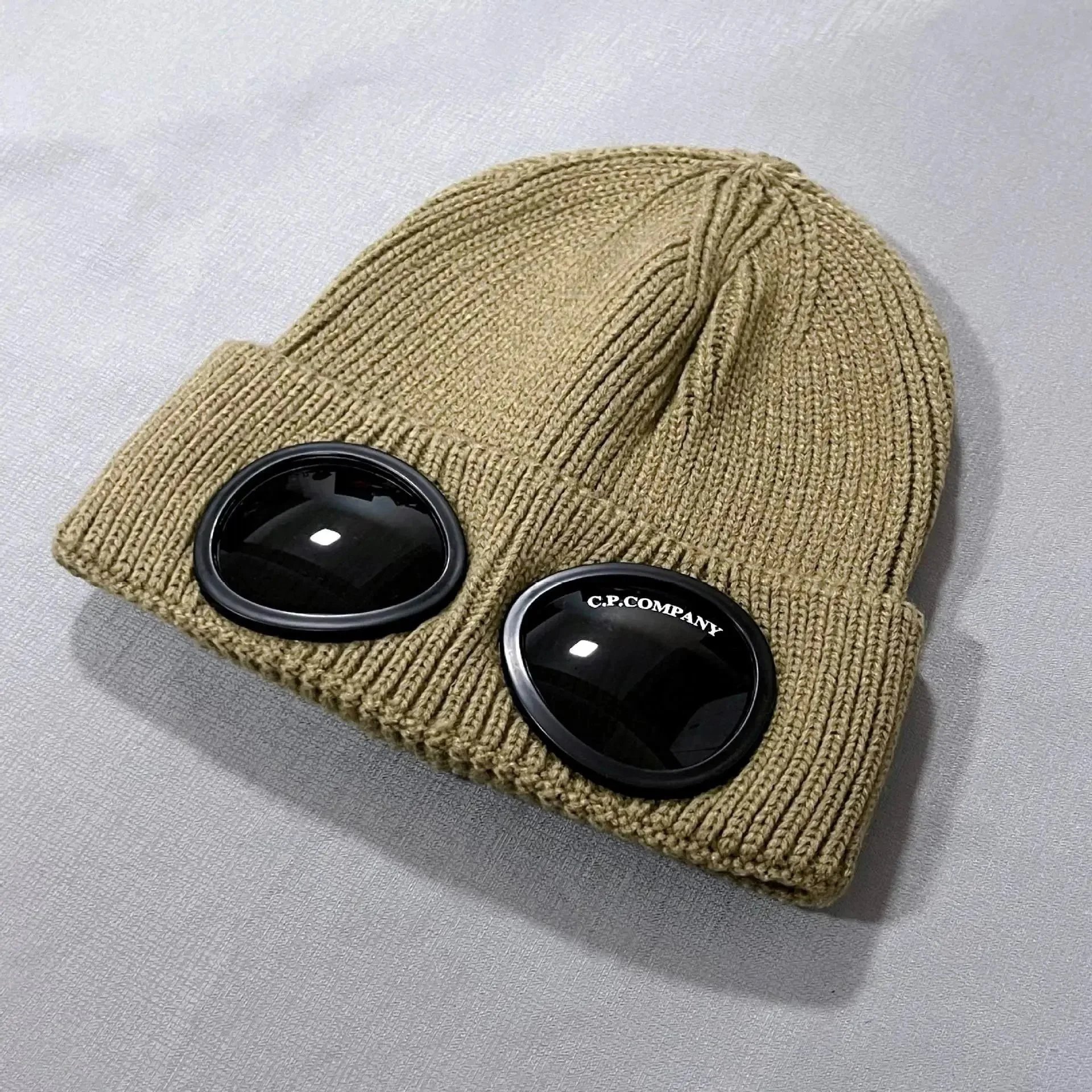 深卡其色 深卡其色