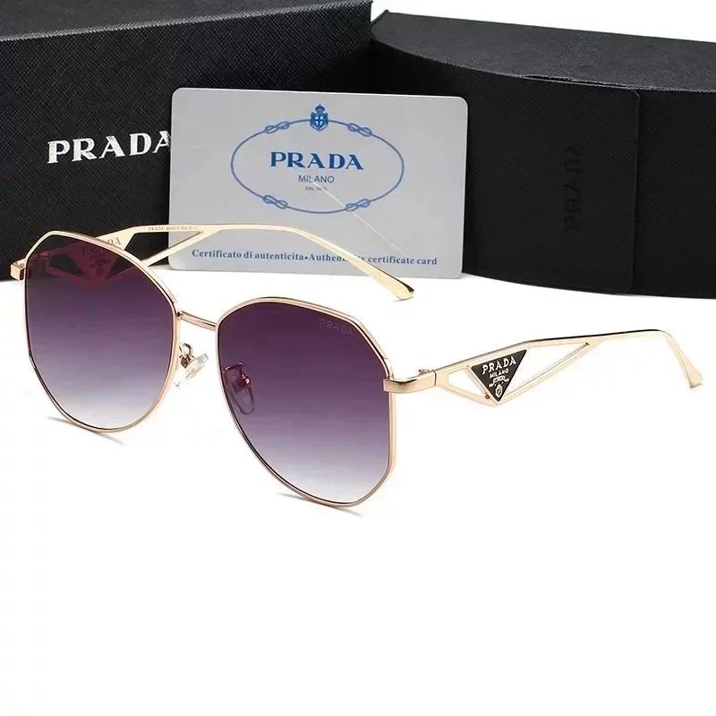 32 32