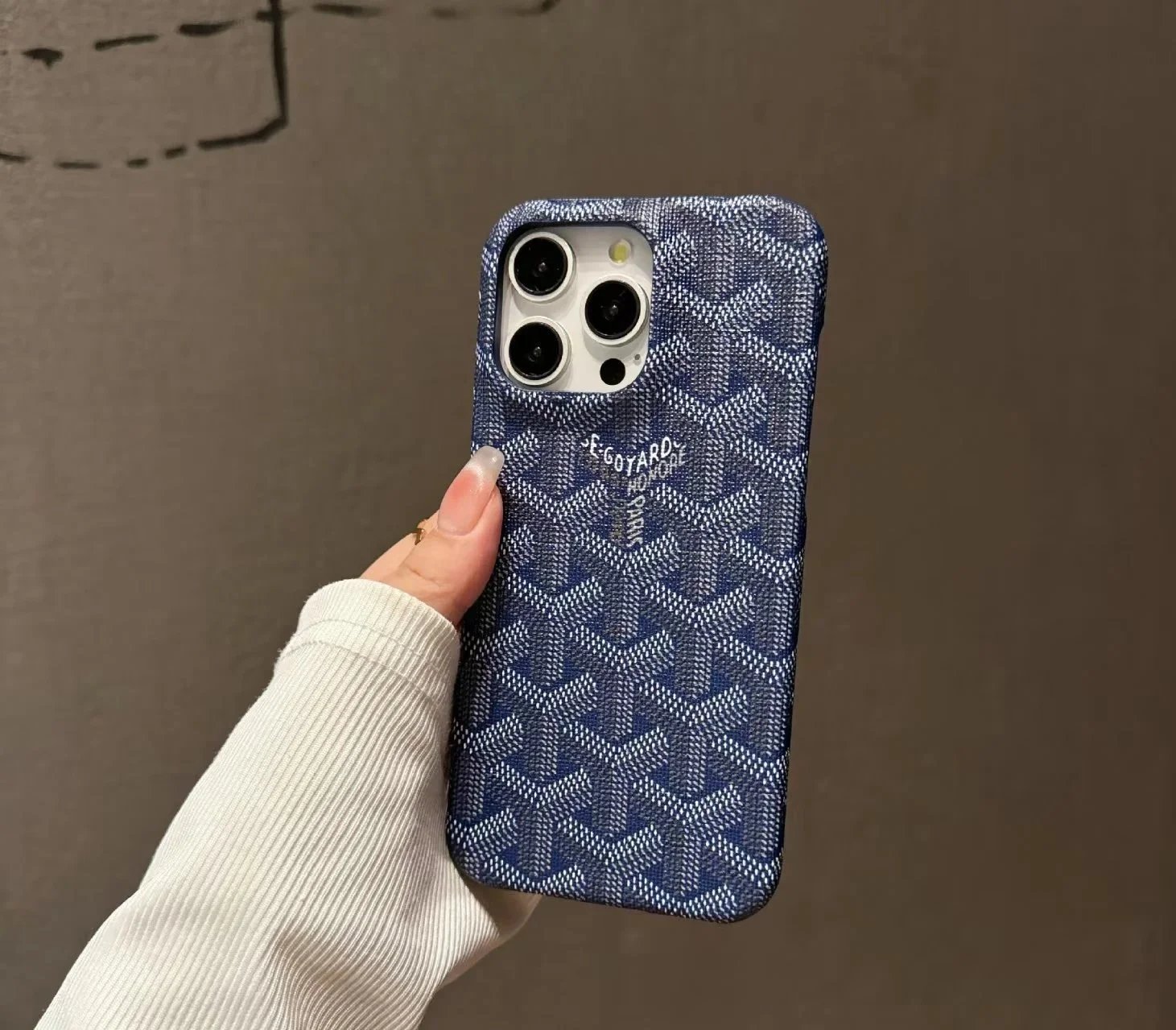 4 4