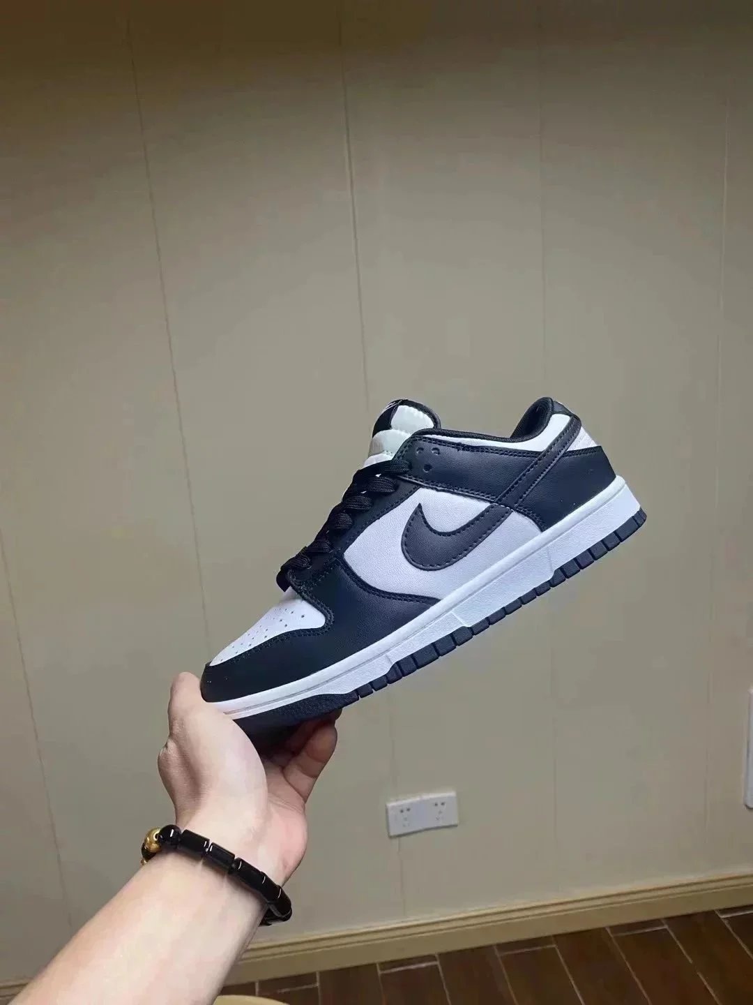 01 01