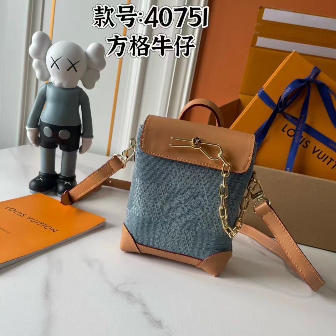 4 4