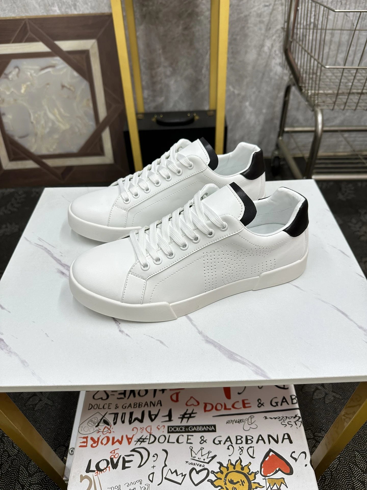 7 7