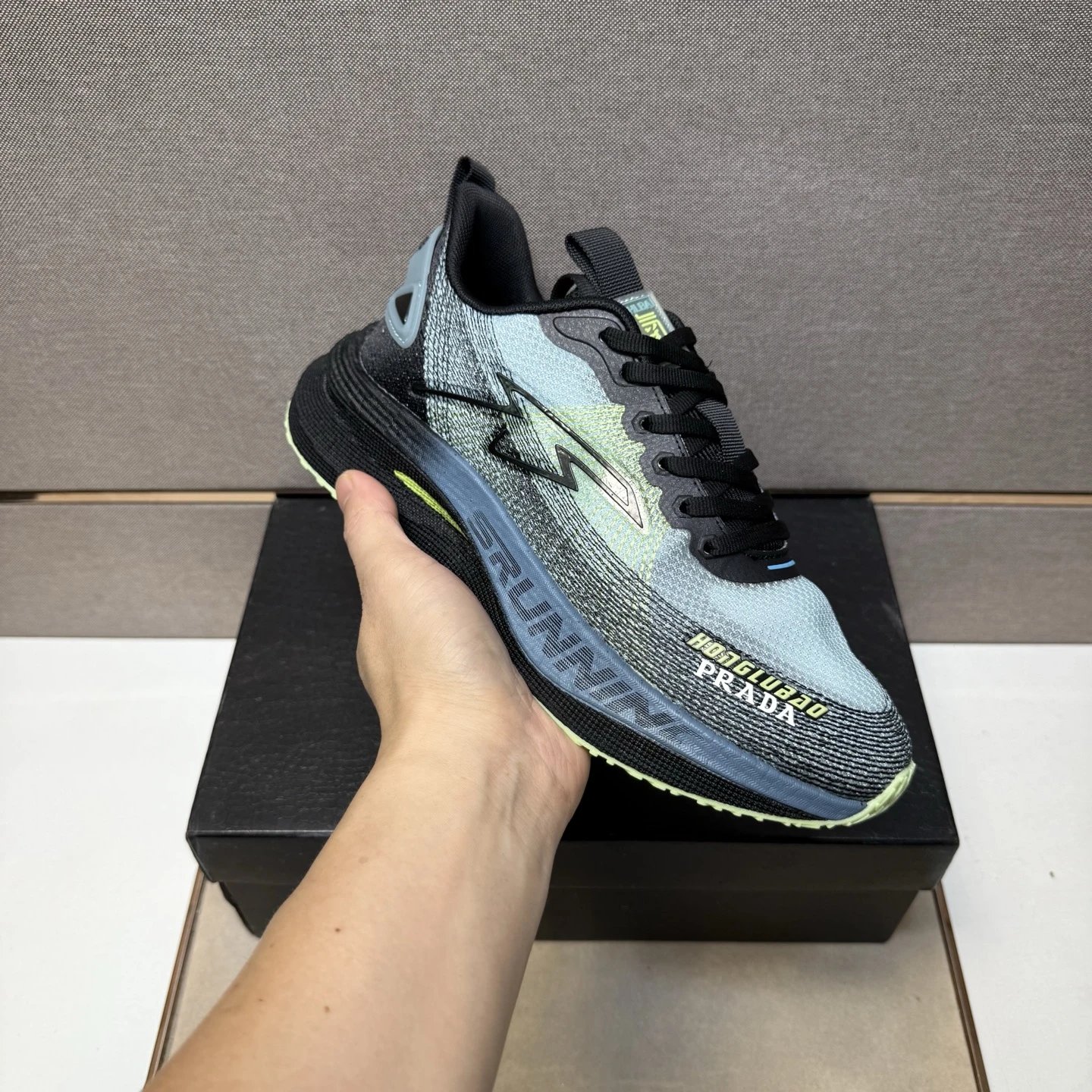 6 6
